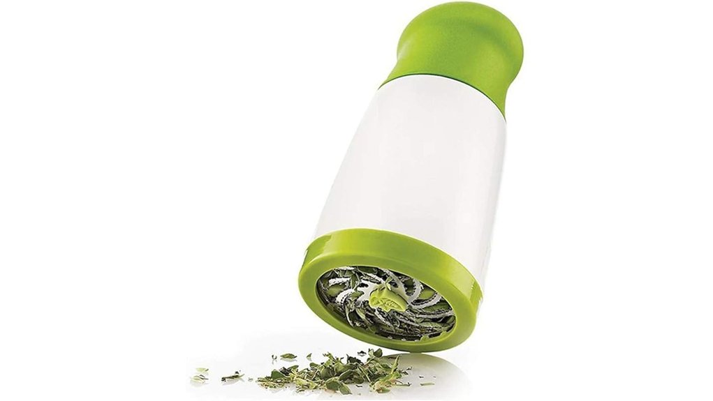 herb chopper with stainless blades
