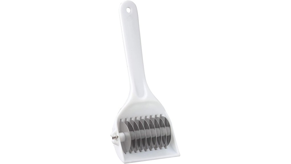 herb mincer with blades